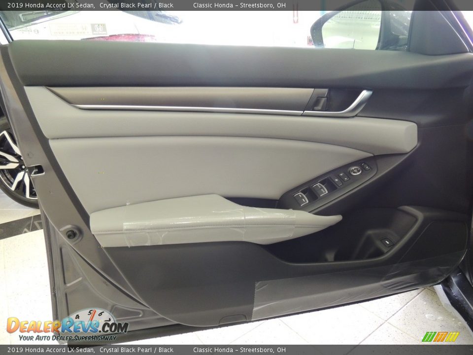 2019 Honda Accord LX Sedan Crystal Black Pearl / Black Photo #9