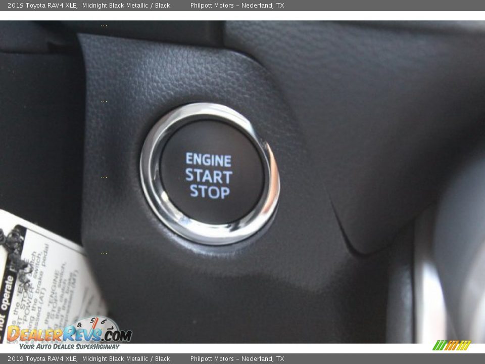 2019 Toyota RAV4 XLE Midnight Black Metallic / Black Photo #17