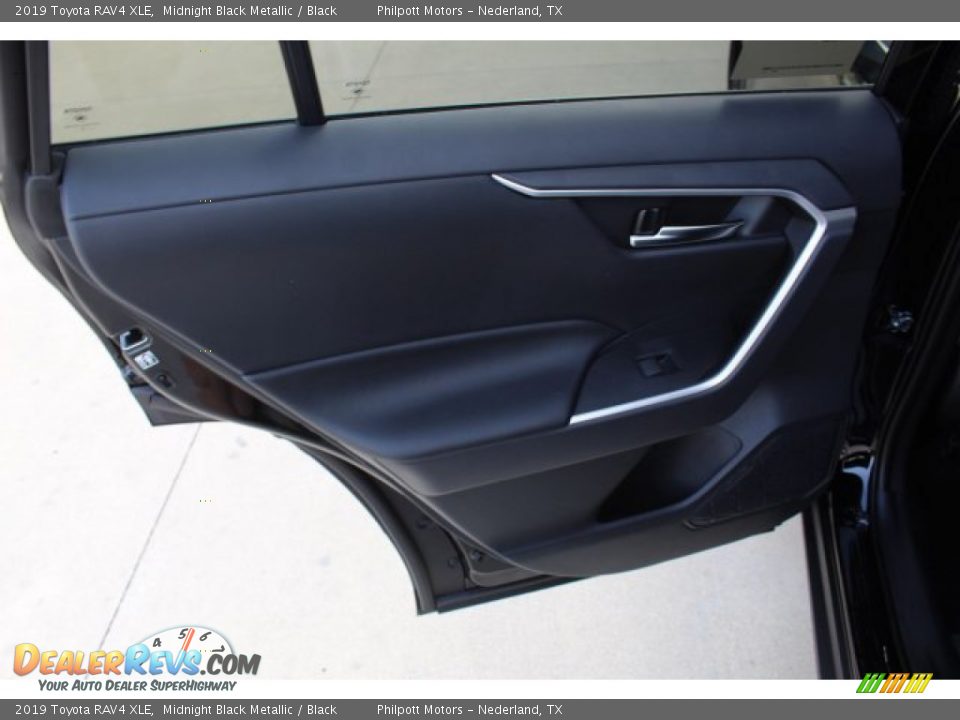 2019 Toyota RAV4 XLE Midnight Black Metallic / Black Photo #19