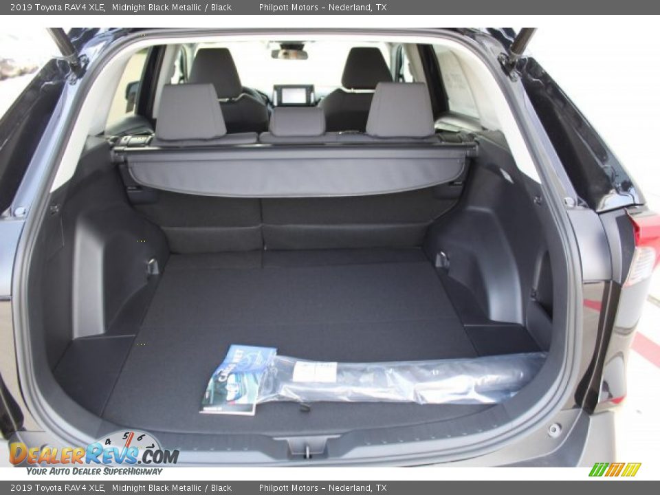 2019 Toyota RAV4 XLE Midnight Black Metallic / Black Photo #23