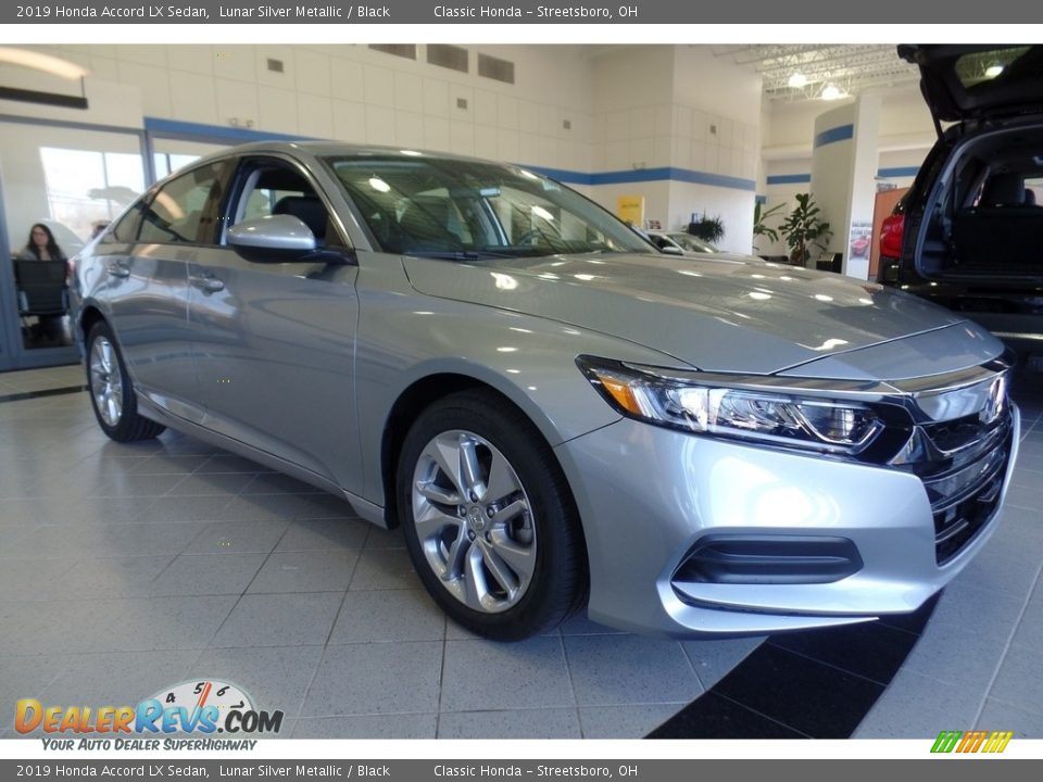 2019 Honda Accord LX Sedan Lunar Silver Metallic / Black Photo #3