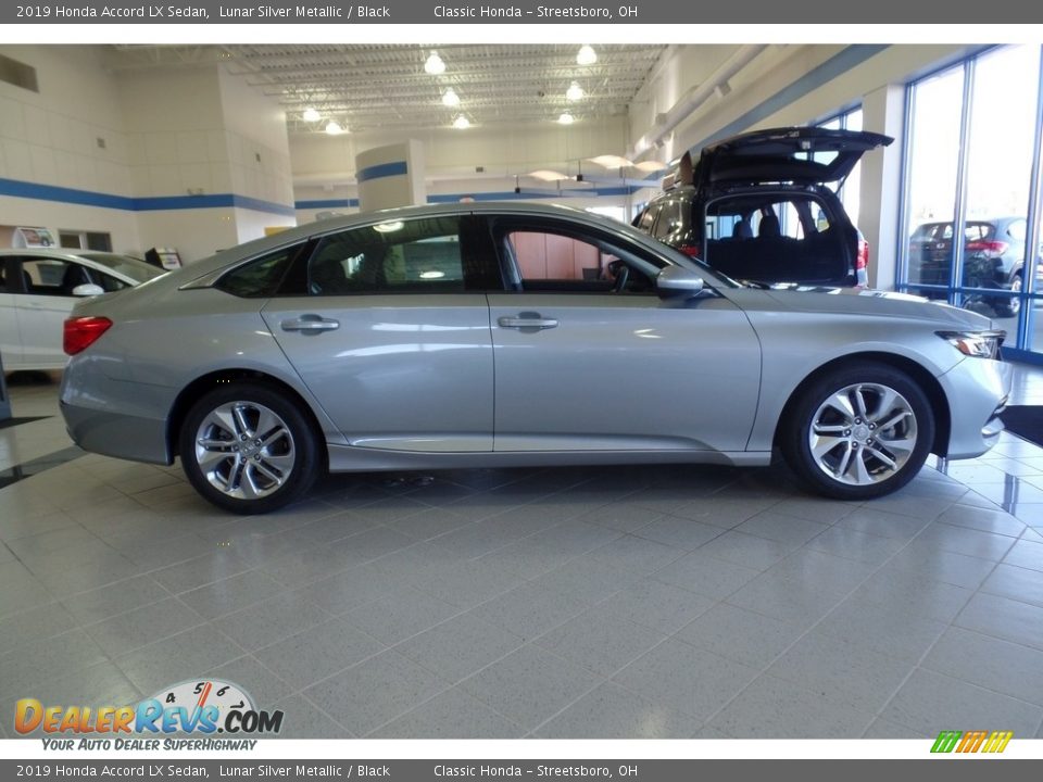 2019 Honda Accord LX Sedan Lunar Silver Metallic / Black Photo #4