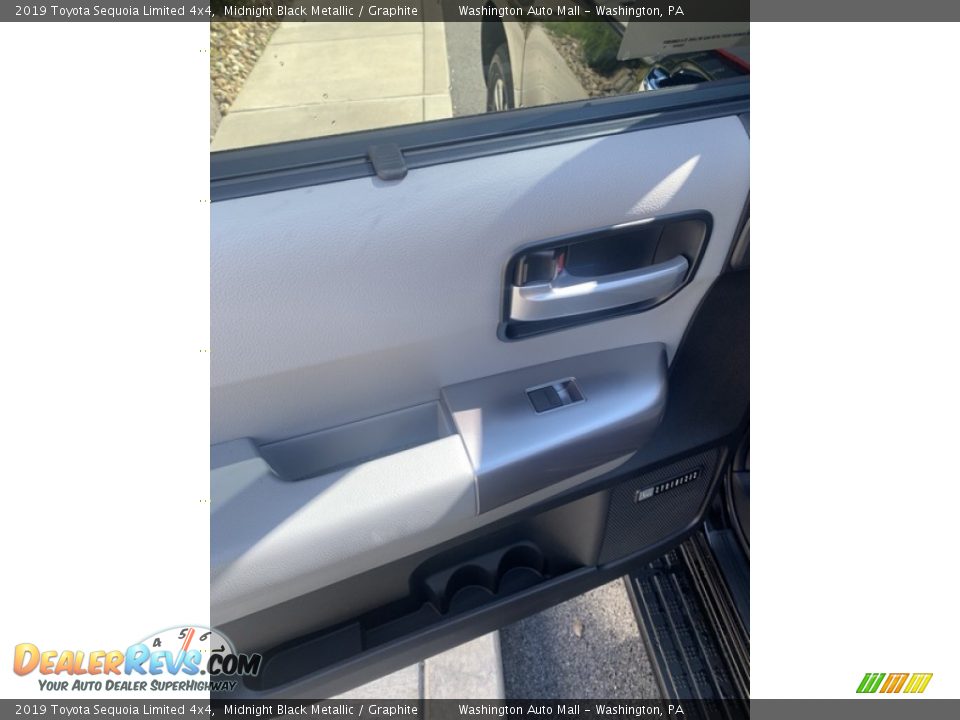 2019 Toyota Sequoia Limited 4x4 Midnight Black Metallic / Graphite Photo #17