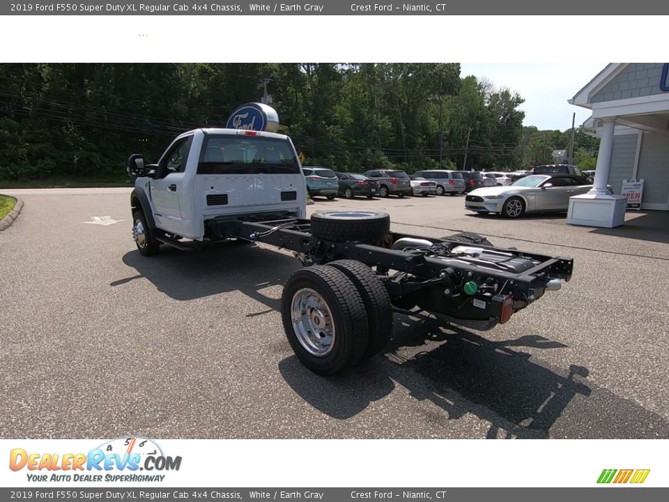 2019 Ford F550 Super Duty XL Regular Cab 4x4 Chassis White / Earth Gray Photo #5