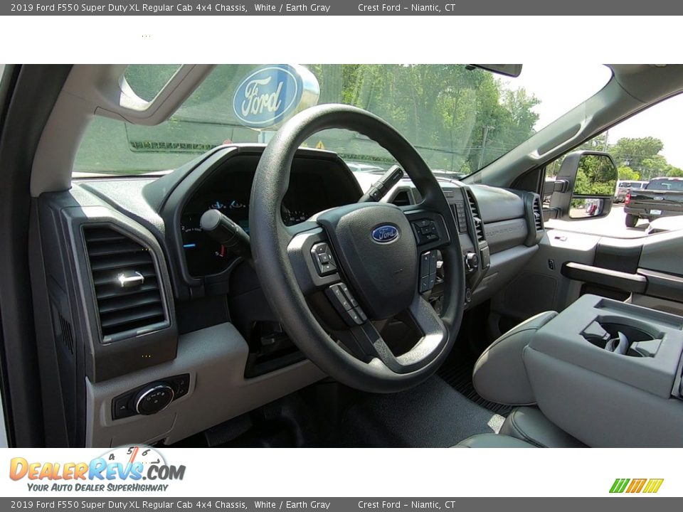 2019 Ford F550 Super Duty XL Regular Cab 4x4 Chassis White / Earth Gray Photo #9