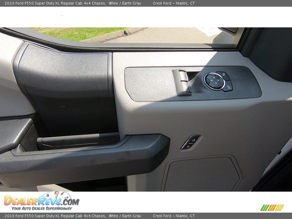 2019 Ford F550 Super Duty XL Regular Cab 4x4 Chassis White / Earth Gray Photo #11