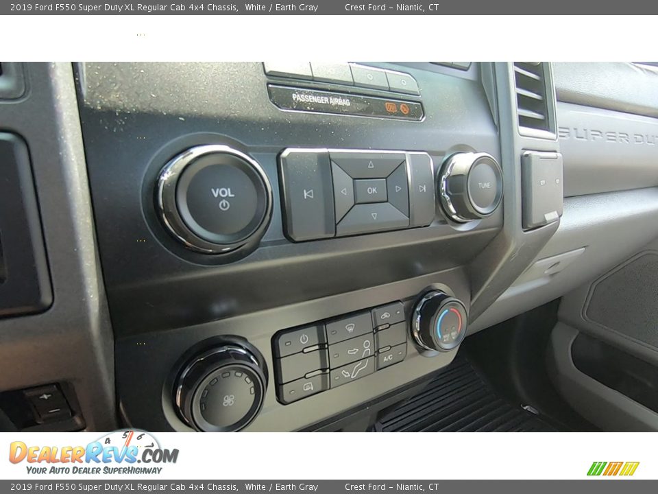 2019 Ford F550 Super Duty XL Regular Cab 4x4 Chassis White / Earth Gray Photo #14