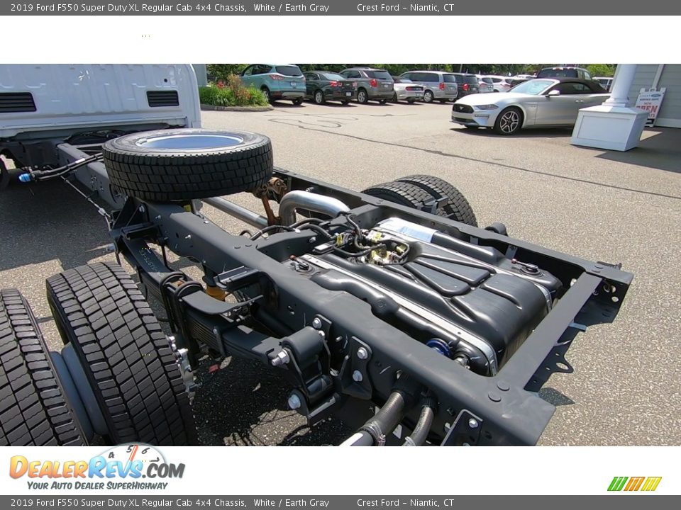 2019 Ford F550 Super Duty XL Regular Cab 4x4 Chassis White / Earth Gray Photo #17
