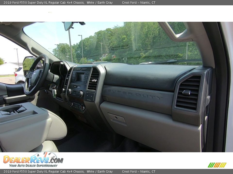 2019 Ford F550 Super Duty XL Regular Cab 4x4 Chassis White / Earth Gray Photo #20