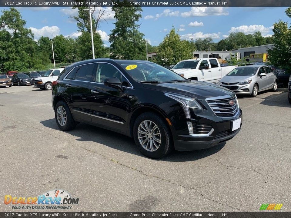 2017 Cadillac XT5 Luxury AWD Stellar Black Metallic / Jet Black Photo #1
