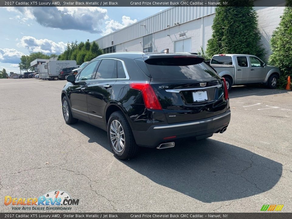 2017 Cadillac XT5 Luxury AWD Stellar Black Metallic / Jet Black Photo #4