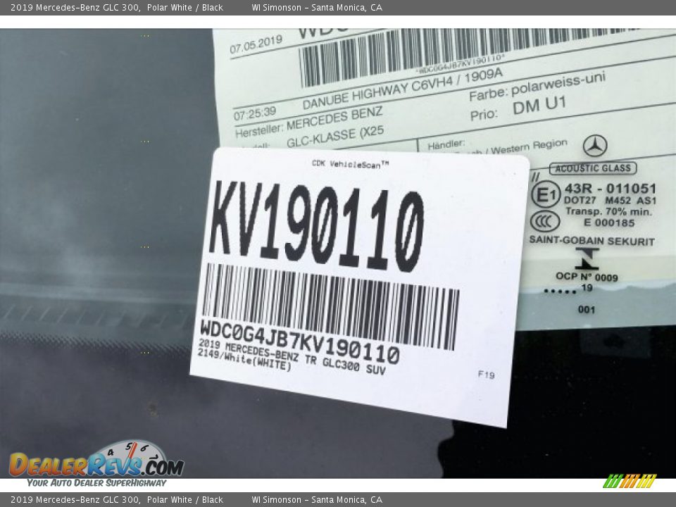 2019 Mercedes-Benz GLC 300 Polar White / Black Photo #12