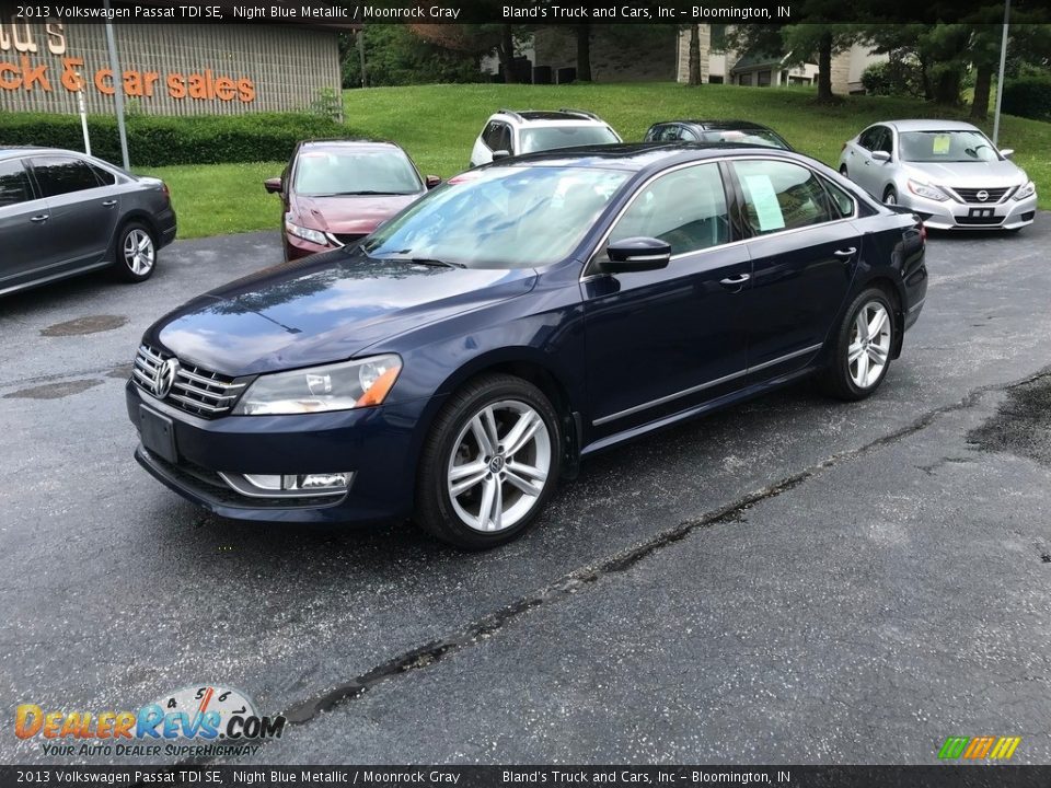 2013 Volkswagen Passat TDI SE Night Blue Metallic / Moonrock Gray Photo #2
