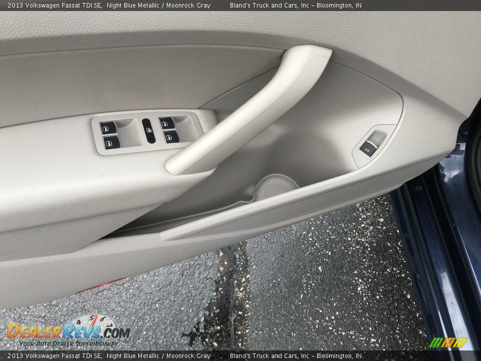 2013 Volkswagen Passat TDI SE Night Blue Metallic / Moonrock Gray Photo #10