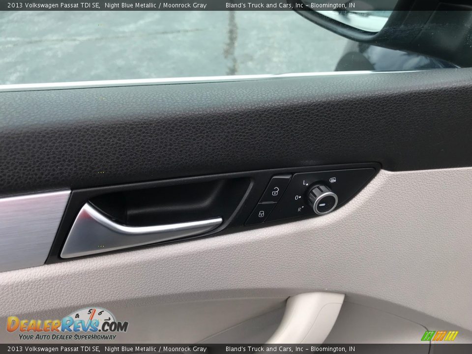 2013 Volkswagen Passat TDI SE Night Blue Metallic / Moonrock Gray Photo #11
