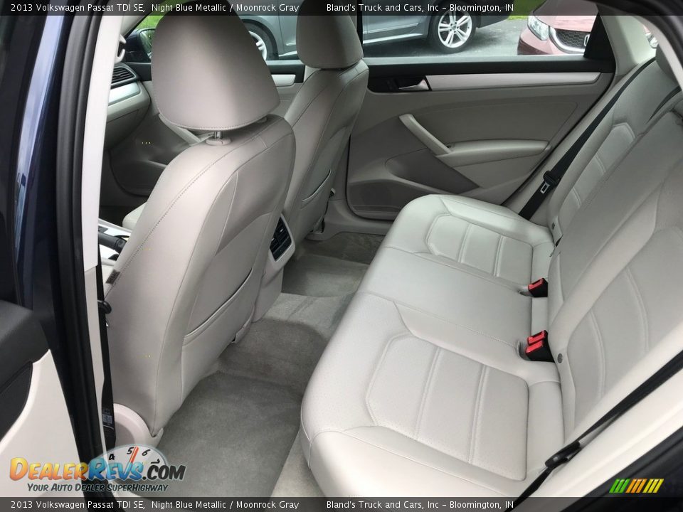 2013 Volkswagen Passat TDI SE Night Blue Metallic / Moonrock Gray Photo #24