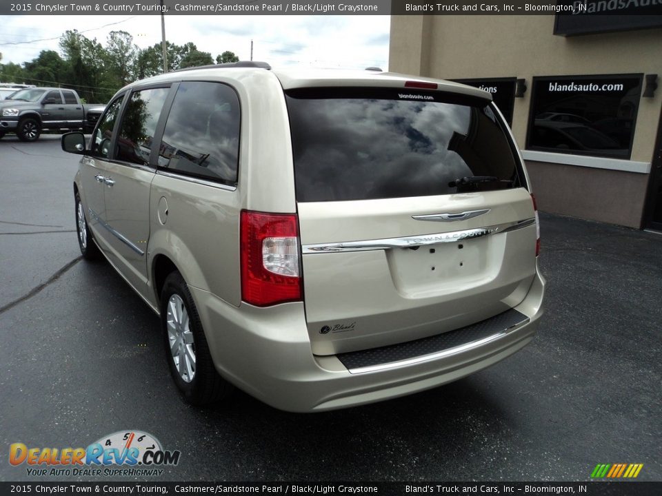 2015 Chrysler Town & Country Touring Cashmere/Sandstone Pearl / Black/Light Graystone Photo #3