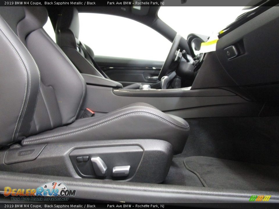 2019 BMW M4 Coupe Black Sapphire Metallic / Black Photo #14