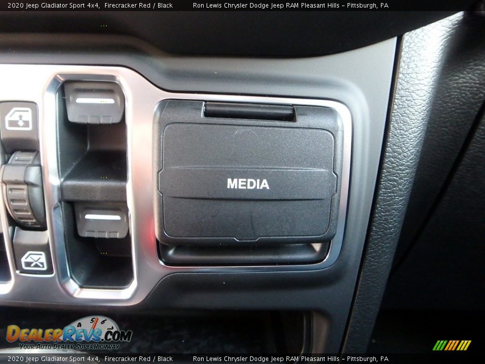 2020 Jeep Gladiator Sport 4x4 Firecracker Red / Black Photo #19