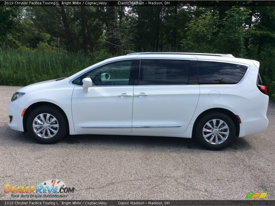 2019 Chrysler Pacifica Touring L Bright White / Cognac/Alloy Photo #3