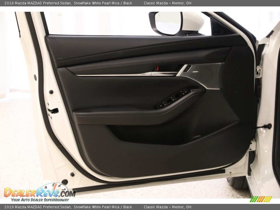 2019 Mazda MAZDA3 Preferred Sedan Snowflake White Pearl Mica / Black Photo #4