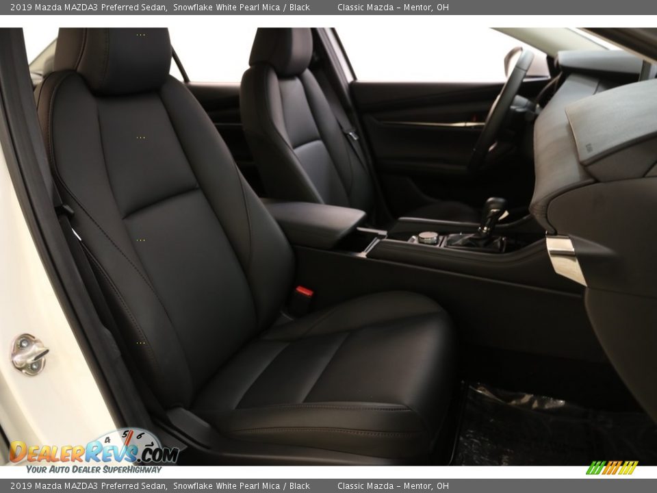 2019 Mazda MAZDA3 Preferred Sedan Snowflake White Pearl Mica / Black Photo #17