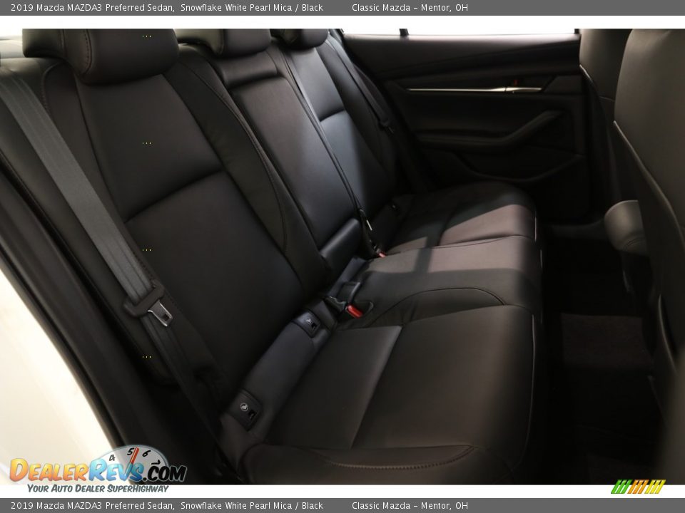 2019 Mazda MAZDA3 Preferred Sedan Snowflake White Pearl Mica / Black Photo #18