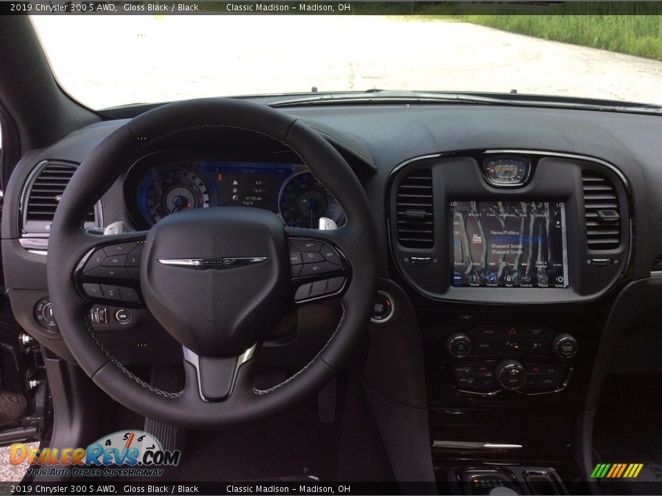 2019 Chrysler 300 S AWD Steering Wheel Photo #12