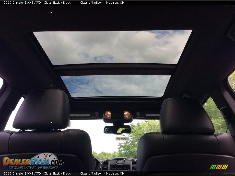 Sunroof of 2019 Chrysler 300 S AWD Photo #18