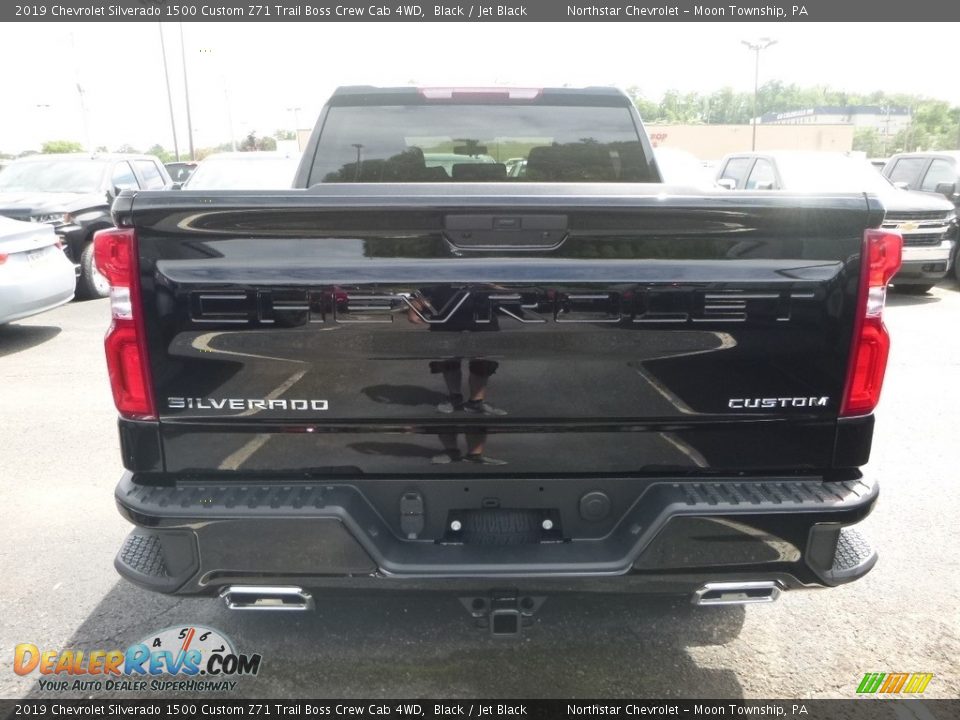 2019 Chevrolet Silverado 1500 Custom Z71 Trail Boss Crew Cab 4WD Black / Jet Black Photo #4