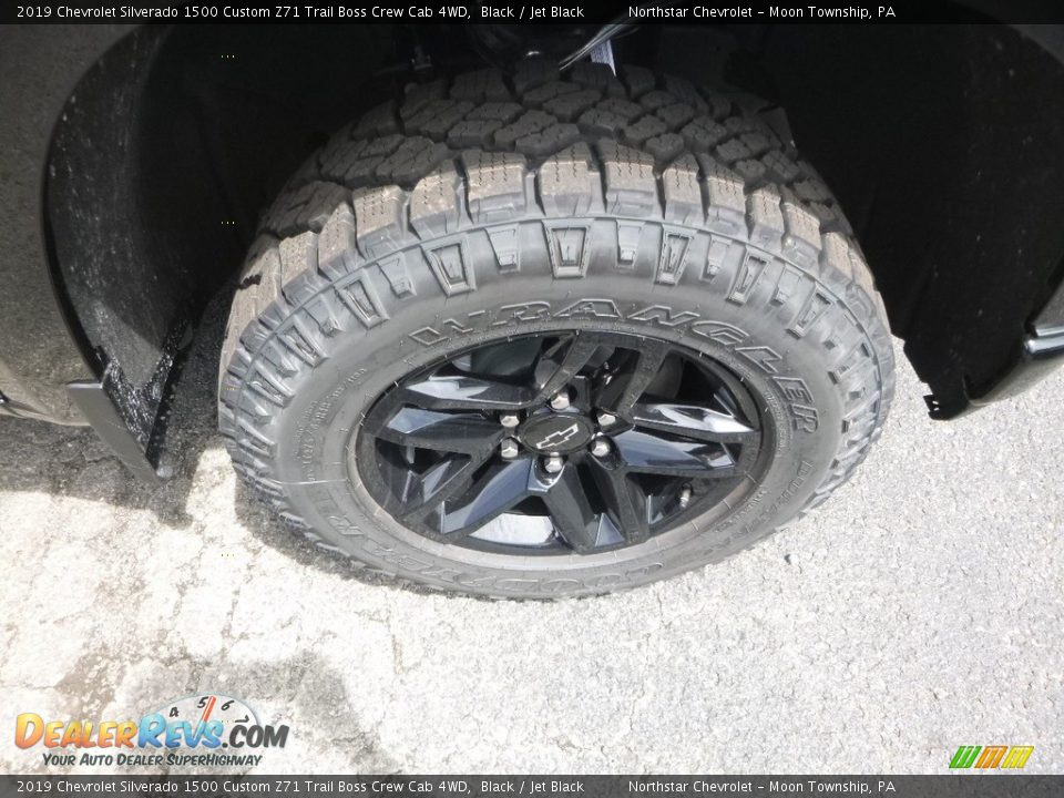 2019 Chevrolet Silverado 1500 Custom Z71 Trail Boss Crew Cab 4WD Black / Jet Black Photo #9