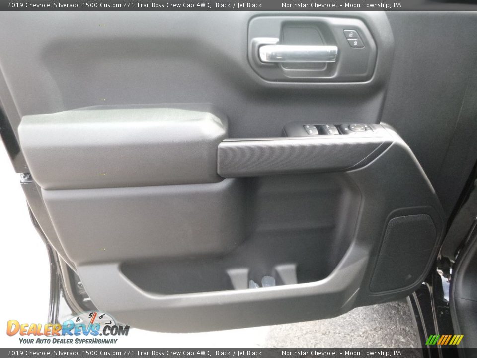 2019 Chevrolet Silverado 1500 Custom Z71 Trail Boss Crew Cab 4WD Black / Jet Black Photo #15