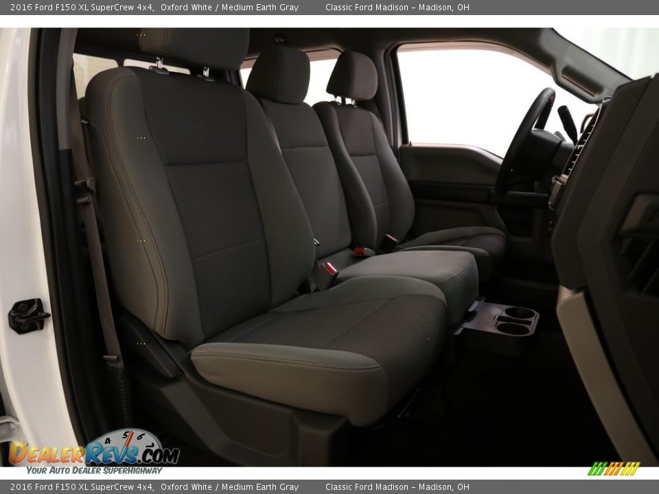 2016 Ford F150 XL SuperCrew 4x4 Oxford White / Medium Earth Gray Photo #14