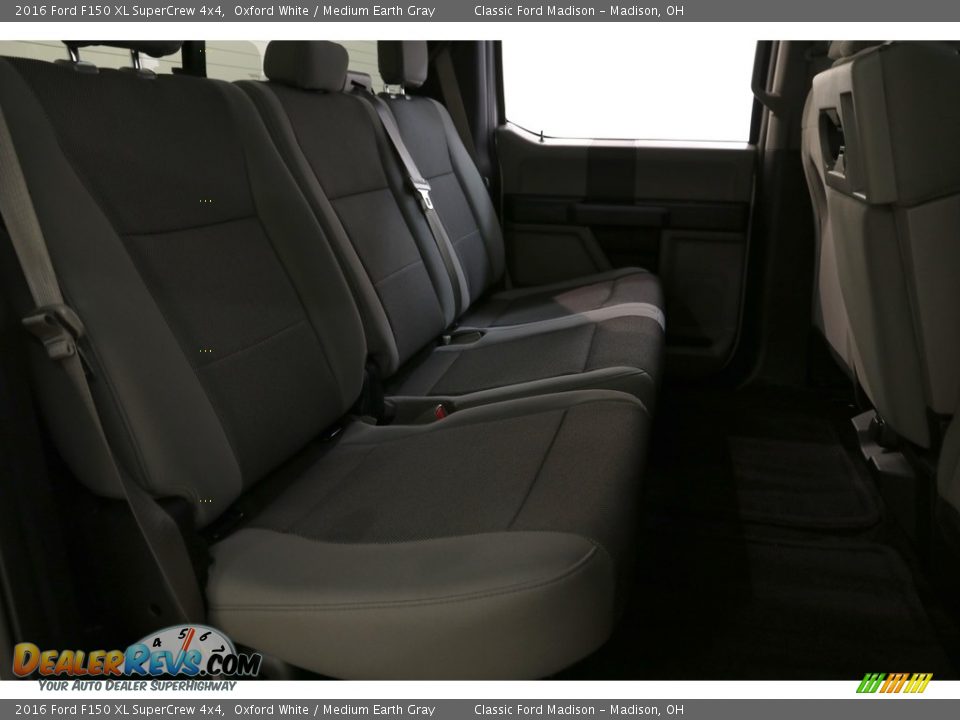 2016 Ford F150 XL SuperCrew 4x4 Oxford White / Medium Earth Gray Photo #15