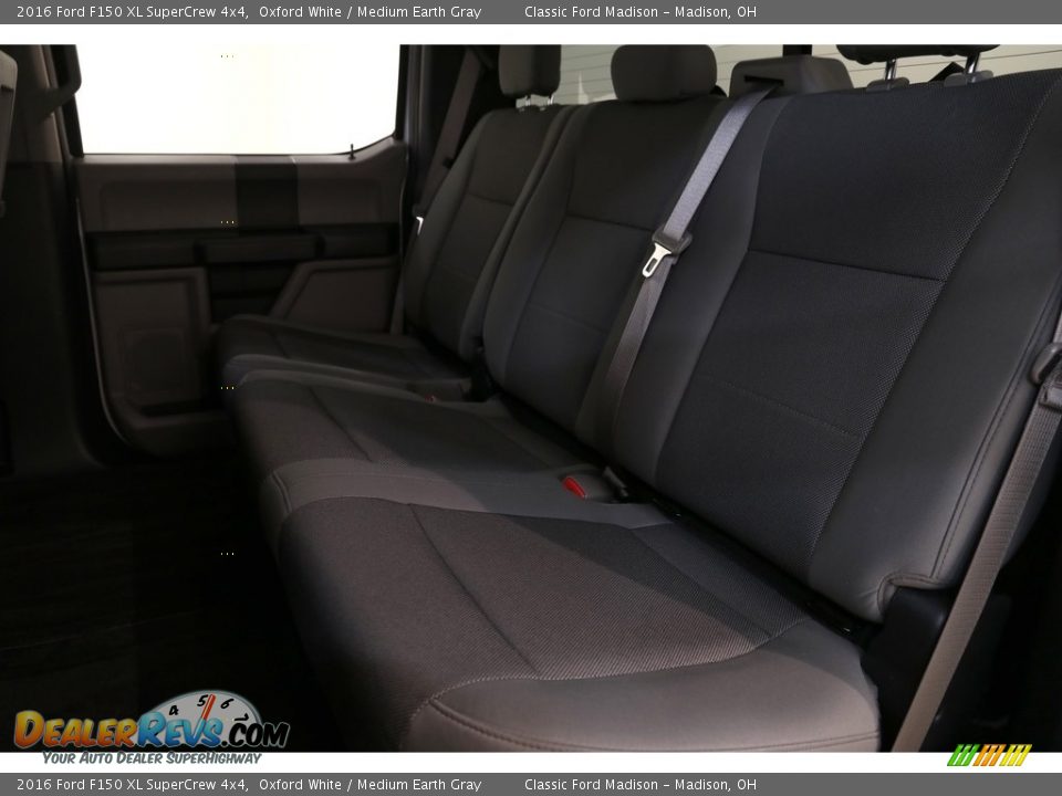2016 Ford F150 XL SuperCrew 4x4 Oxford White / Medium Earth Gray Photo #16