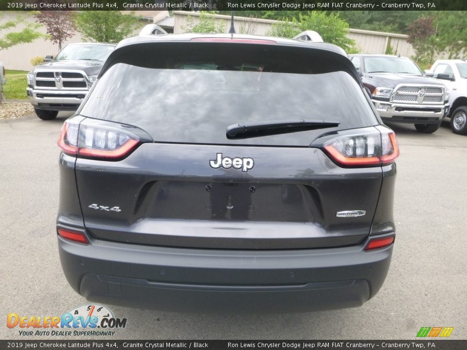 2019 Jeep Cherokee Latitude Plus 4x4 Granite Crystal Metallic / Black Photo #4