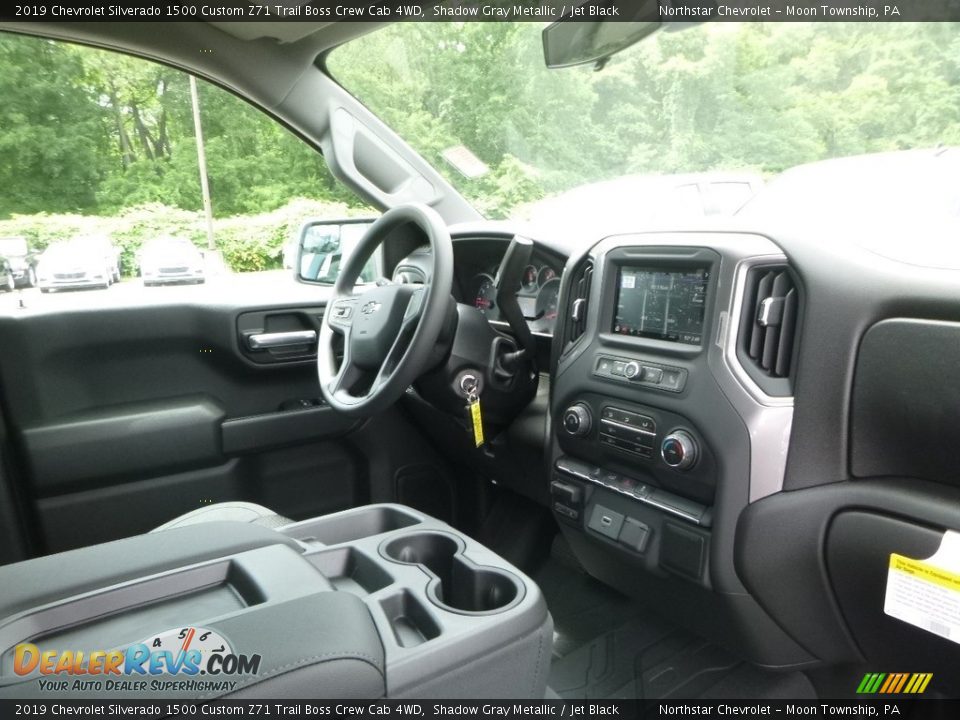 2019 Chevrolet Silverado 1500 Custom Z71 Trail Boss Crew Cab 4WD Shadow Gray Metallic / Jet Black Photo #10