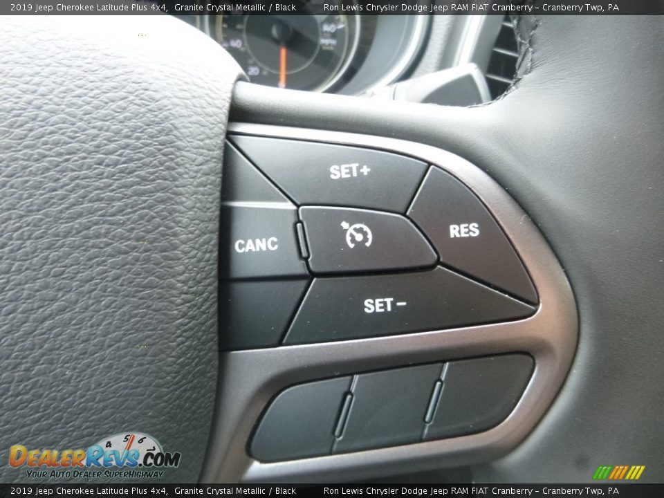 2019 Jeep Cherokee Latitude Plus 4x4 Granite Crystal Metallic / Black Photo #18