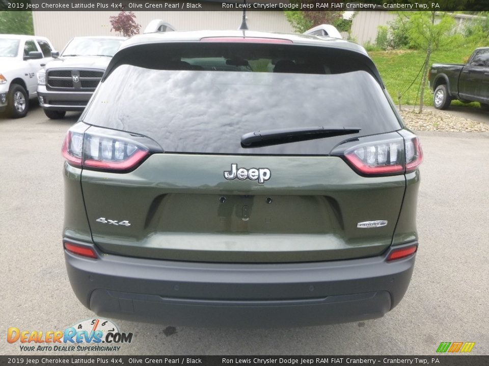 2019 Jeep Cherokee Latitude Plus 4x4 Olive Green Pearl / Black Photo #4