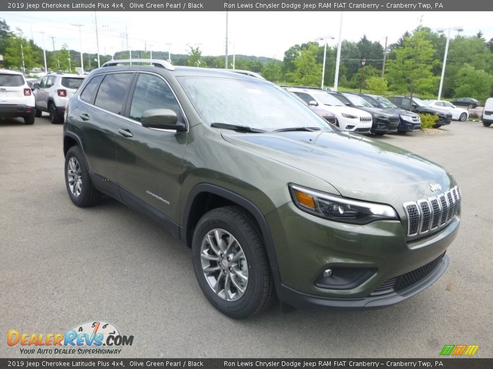 2019 Jeep Cherokee Latitude Plus 4x4 Olive Green Pearl / Black Photo #7