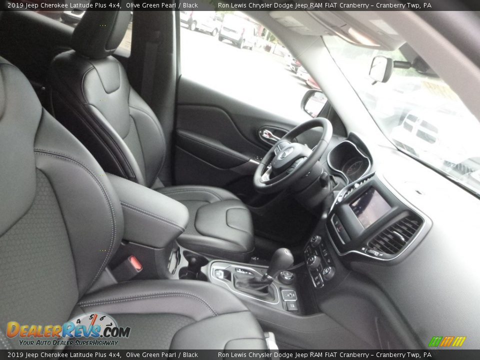 2019 Jeep Cherokee Latitude Plus 4x4 Olive Green Pearl / Black Photo #10