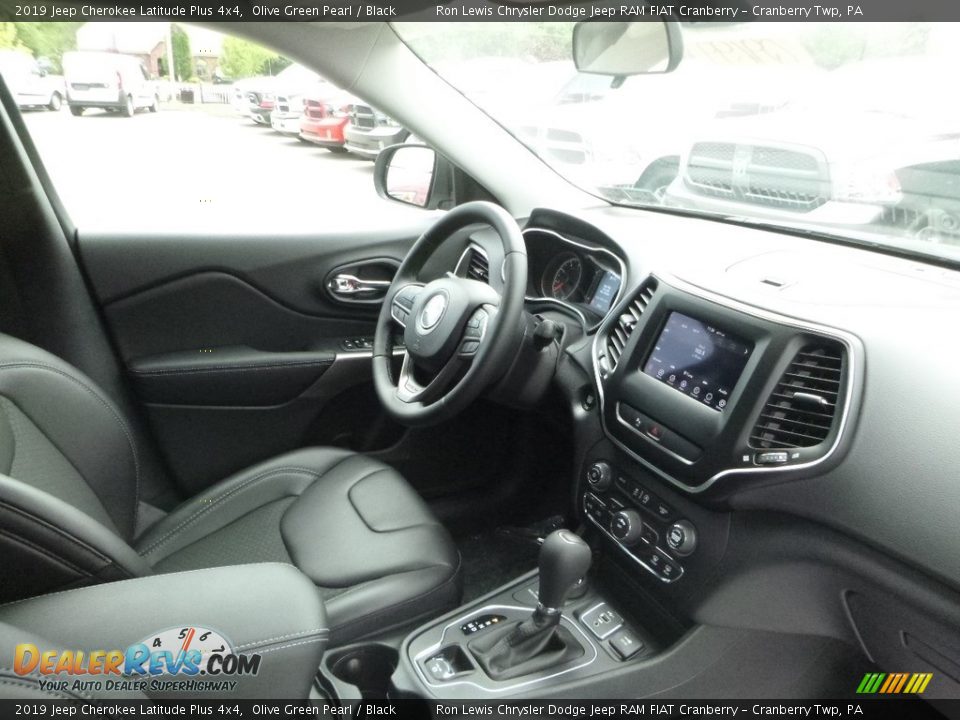 2019 Jeep Cherokee Latitude Plus 4x4 Olive Green Pearl / Black Photo #11