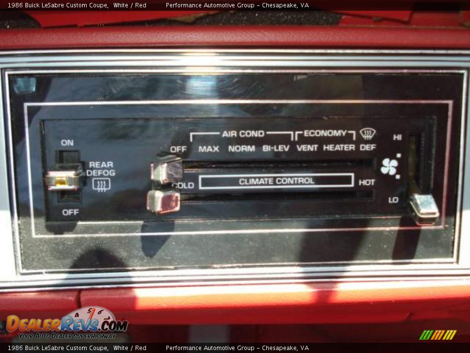 1986 Buick LeSabre Custom Coupe White / Red Photo #9