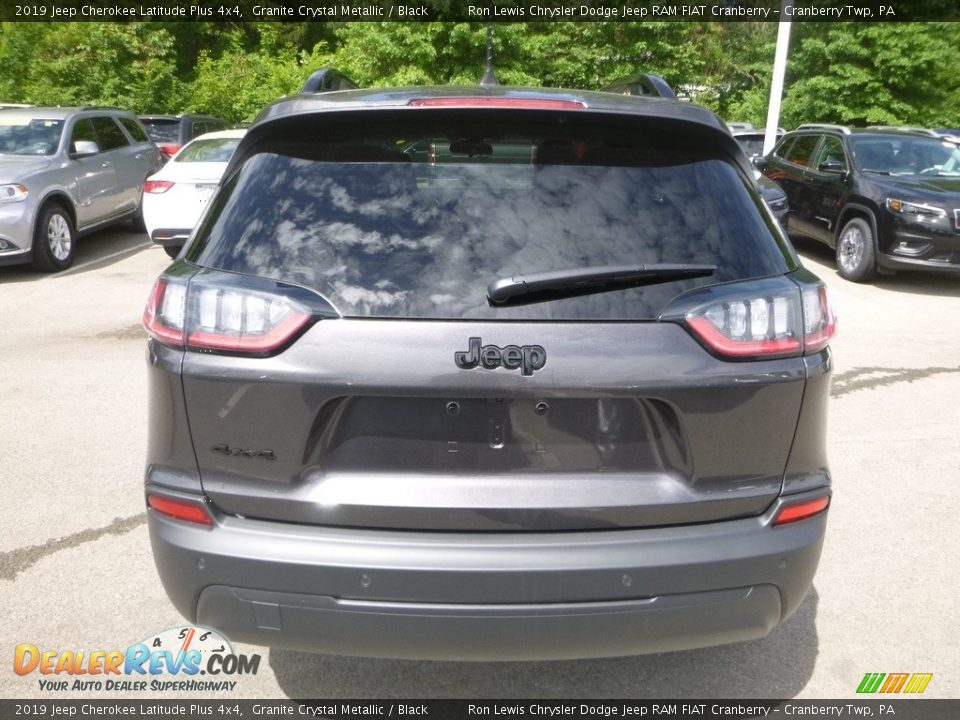 2019 Jeep Cherokee Latitude Plus 4x4 Granite Crystal Metallic / Black Photo #4