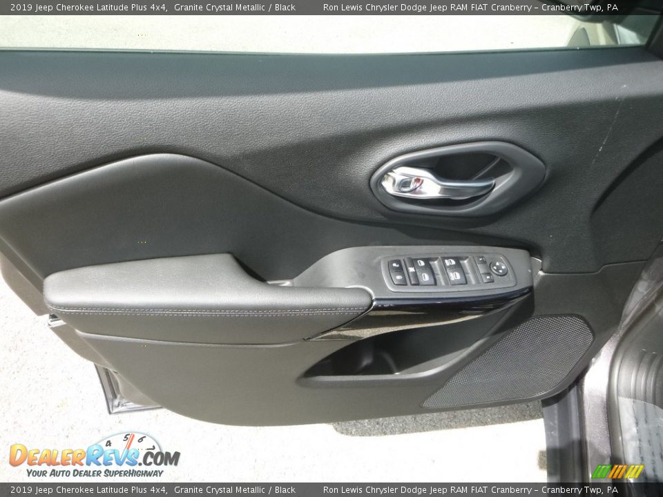 2019 Jeep Cherokee Latitude Plus 4x4 Granite Crystal Metallic / Black Photo #13