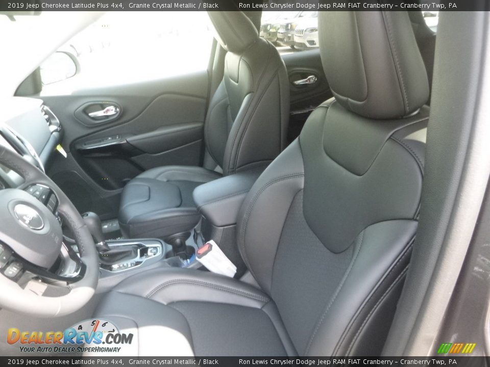 2019 Jeep Cherokee Latitude Plus 4x4 Granite Crystal Metallic / Black Photo #15
