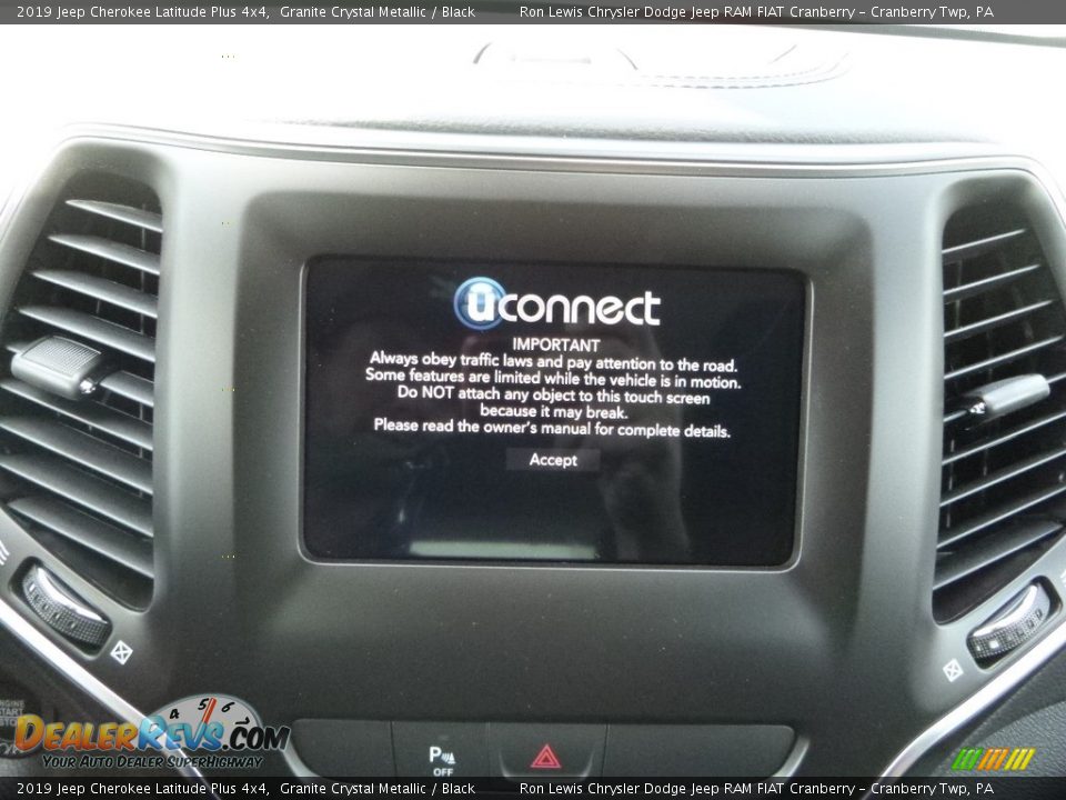 2019 Jeep Cherokee Latitude Plus 4x4 Granite Crystal Metallic / Black Photo #16