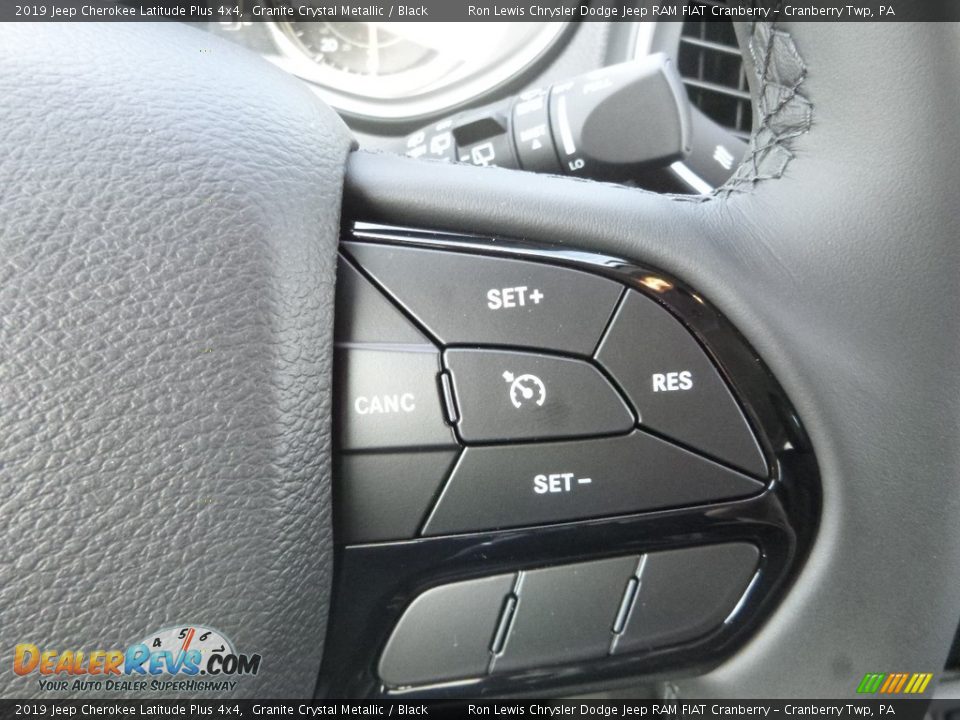 2019 Jeep Cherokee Latitude Plus 4x4 Granite Crystal Metallic / Black Photo #18