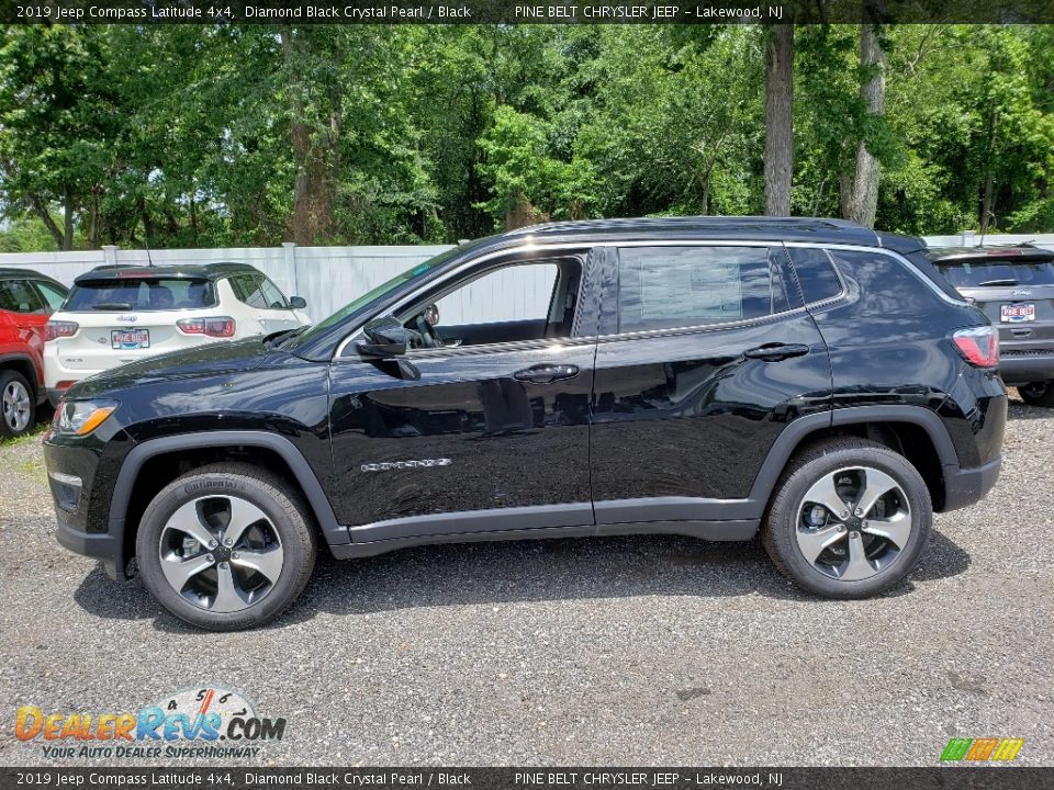 2019 Jeep Compass Latitude 4x4 Diamond Black Crystal Pearl / Black Photo #3
