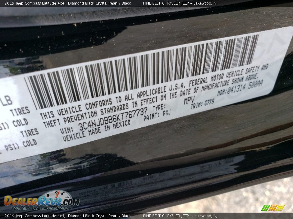 2019 Jeep Compass Latitude 4x4 Diamond Black Crystal Pearl / Black Photo #10